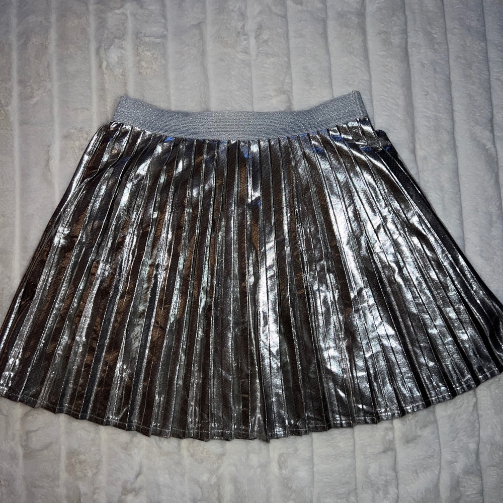 Girls Metallic Pleated Skirt